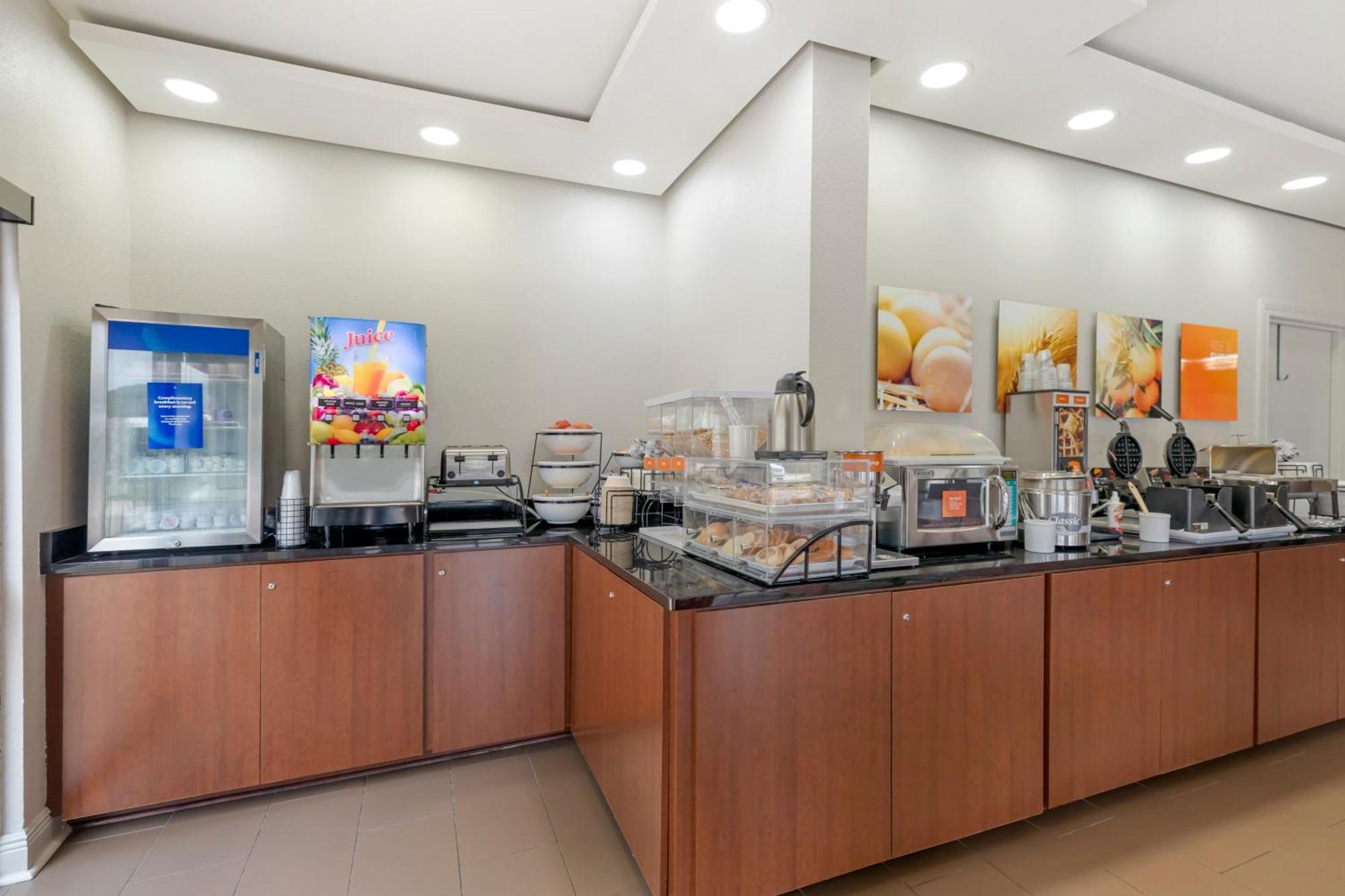 Comfort Inn & Suites Covington - Mandeville Bagian luar foto