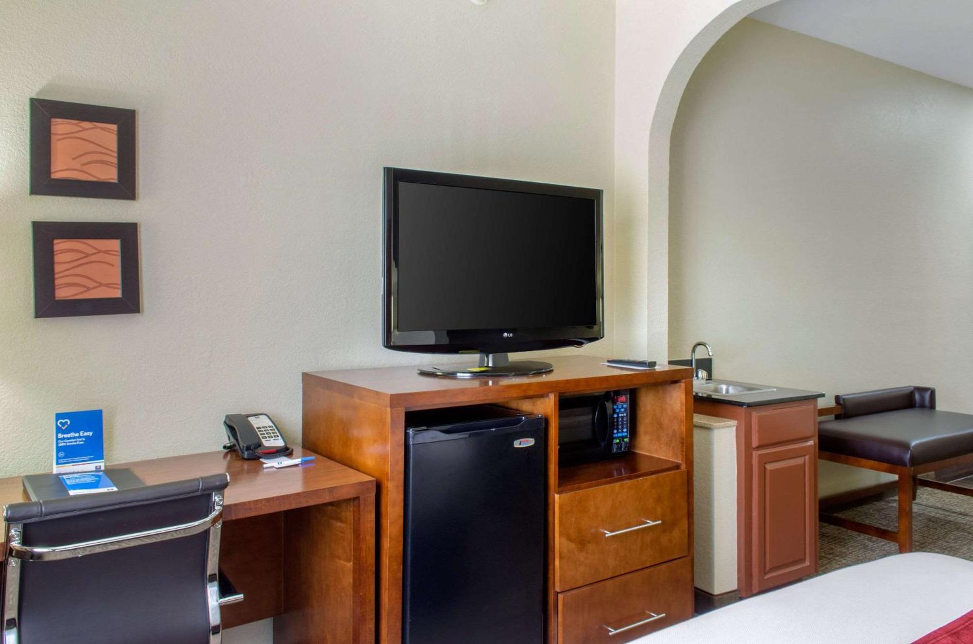 Comfort Inn & Suites Covington - Mandeville Bagian luar foto