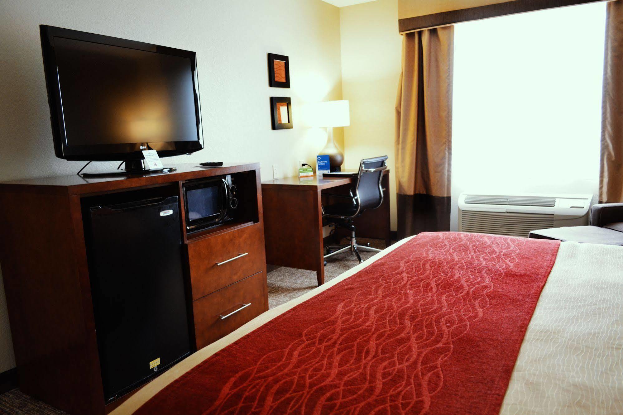 Comfort Inn & Suites Covington - Mandeville Bagian luar foto